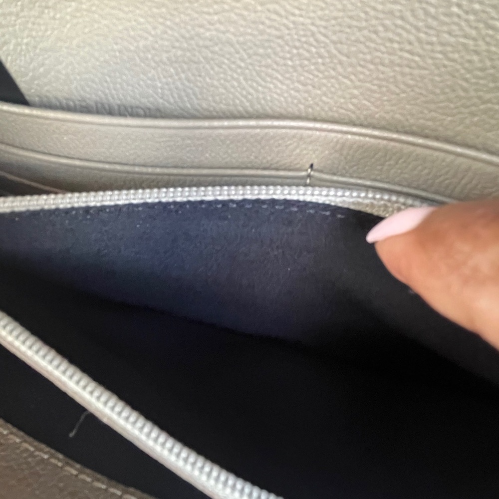 See By Chloe’ Aura Taupe and Off-White Long Leather Flap Wallet w/COA Card -NWOT - Picture 10 of 15